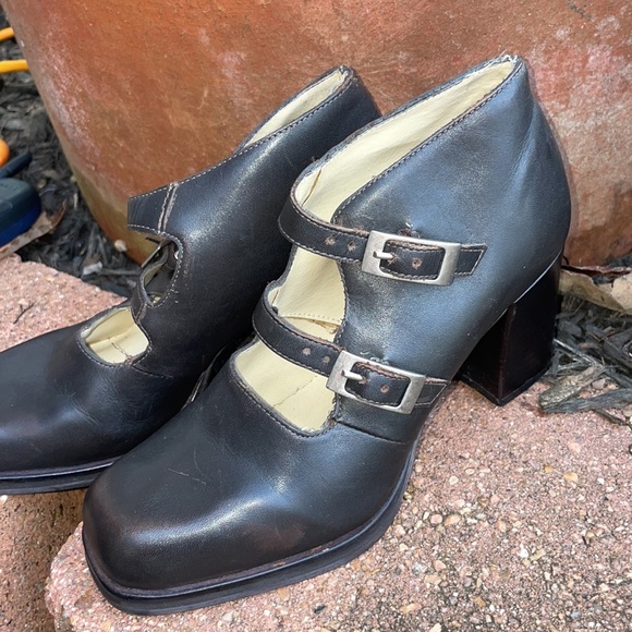 MIA vintage block heel. Dark brown - Picture 2 of 9